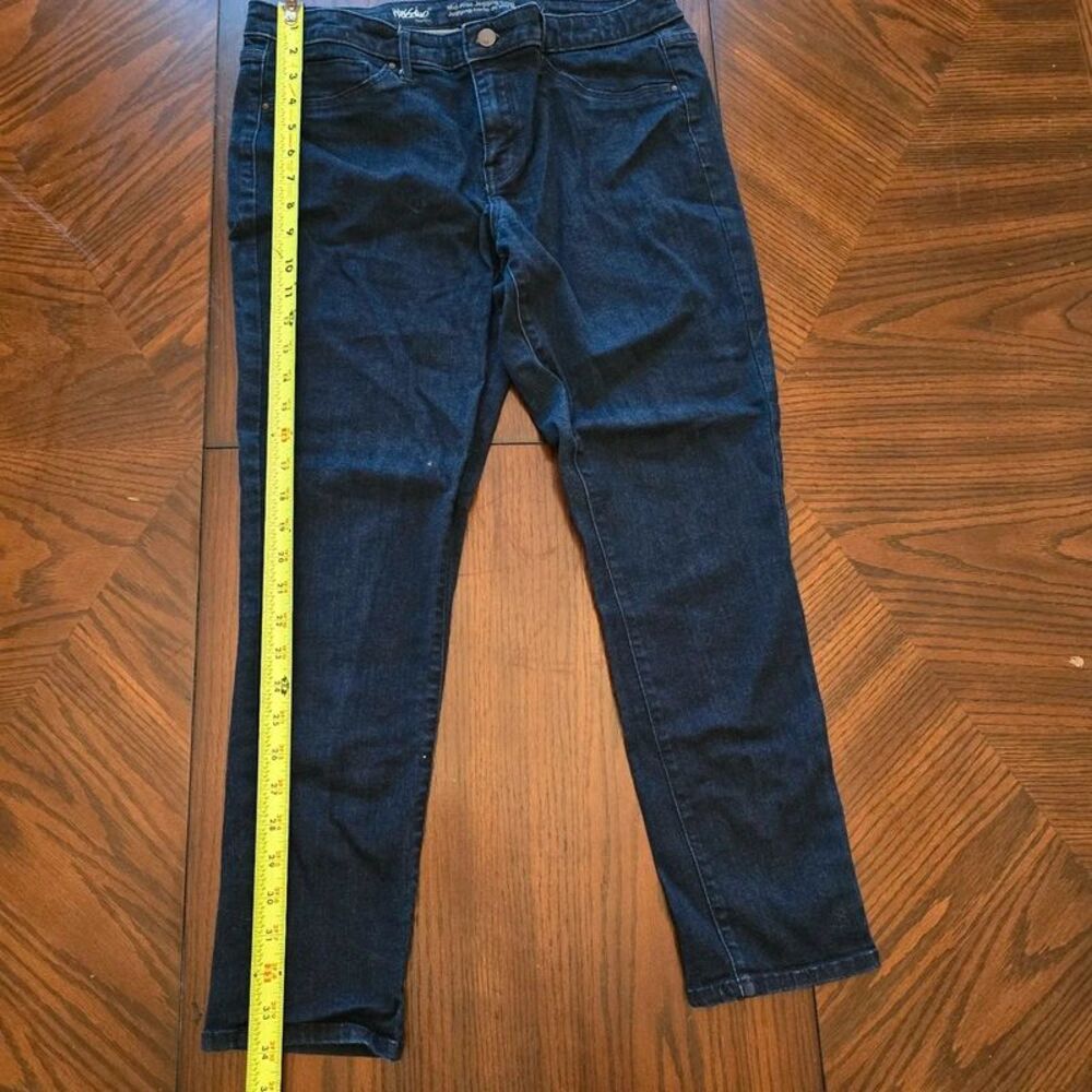 Woman's Mossimo jeans